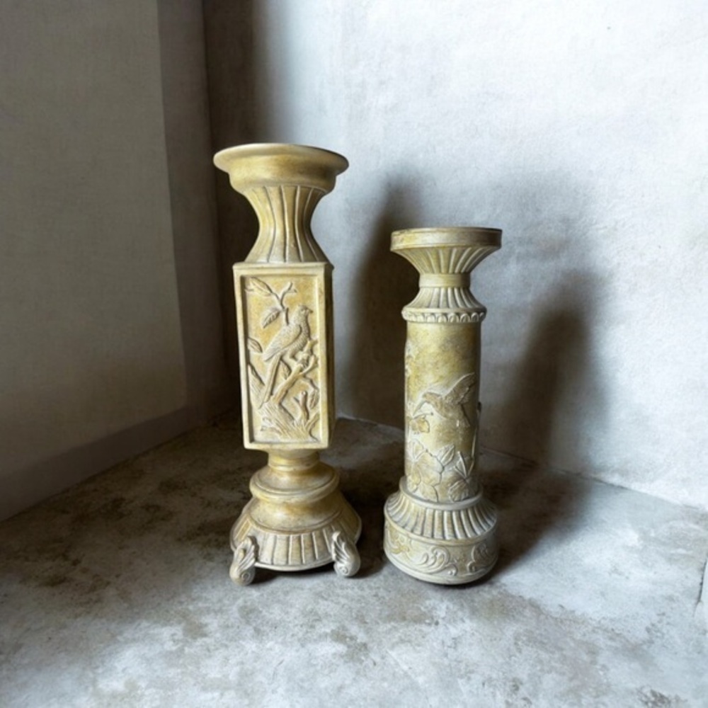 Elegant Decorative Set of 2 candle holders with birds